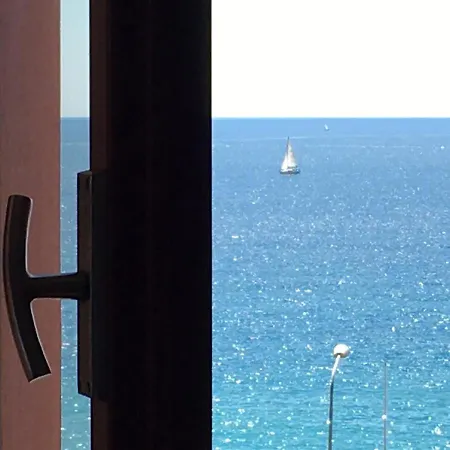 Apartment Fronte Mare, Vista Mozzafiato